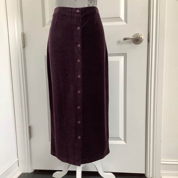 Liz Claiborne Velvet Skirt, Full Length, Size MP, Color: Purple - Picture 4 of 7